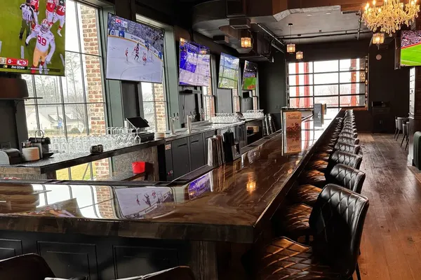 Suite 200 Grille
