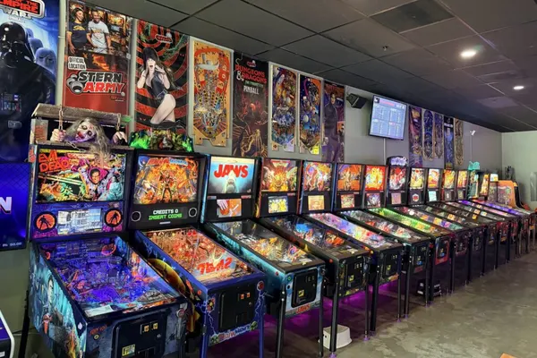 T&T Trinity Arcade Bar