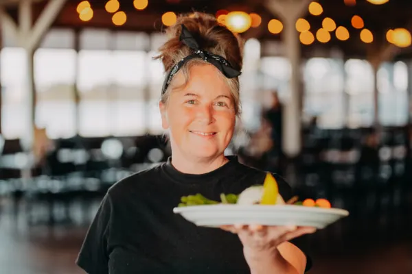 Tanners Lakeside Restaurant & Bar