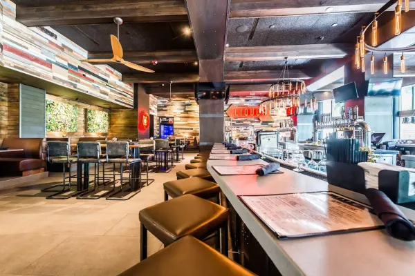 Tap 42 Craft Kitchen & Bar - Midtown Miami