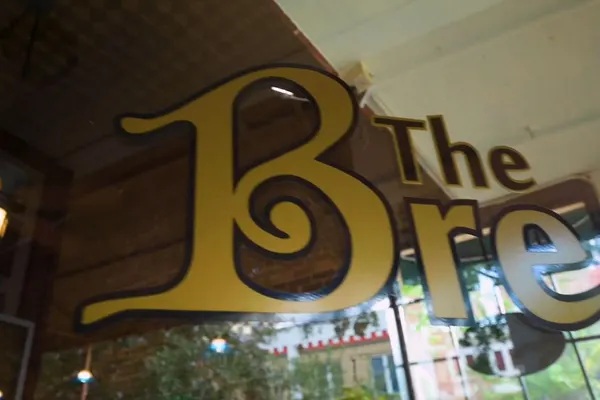 The Breezeway Restaurant & Bar