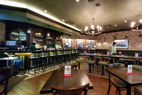 The Clover Irish Pub