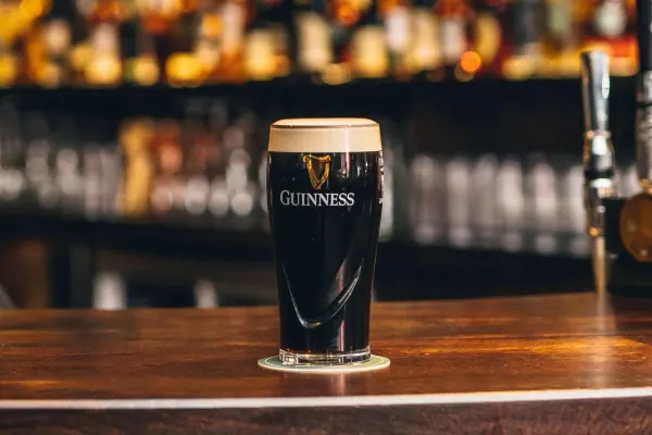 The Irish Pub On 4Th