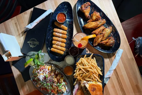 The Nash Keys Dueling Piano Bar & Restaurant