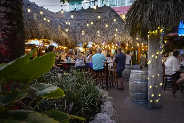 Tiki Bar & Grill - Lighthouse Island Resort