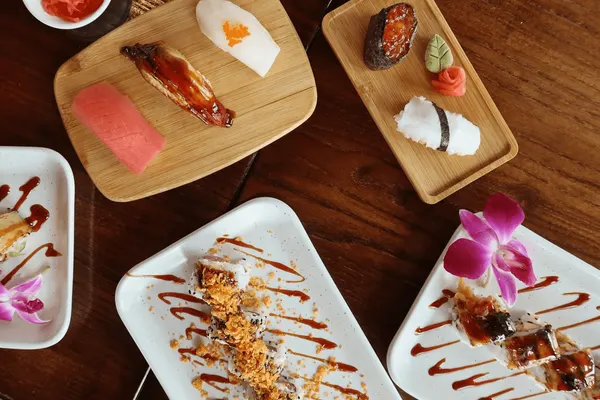 Touken Sushi - Hunters Creek