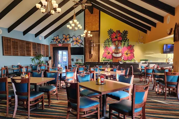 Traders Restaurant & Tiki Lounge