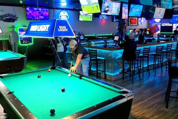 Turn 3 Sports Bar