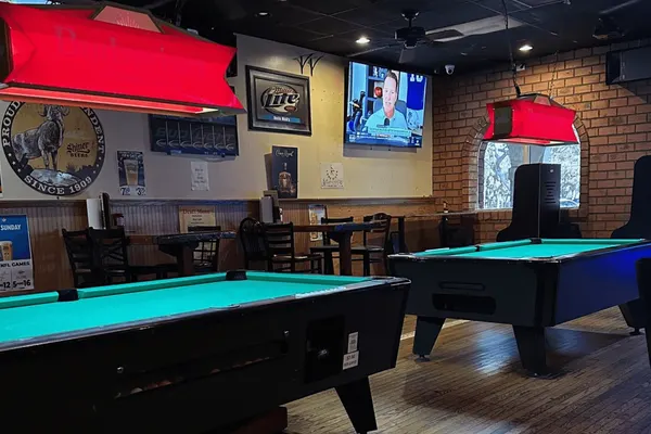 Uncle Mick's Bar & Grill