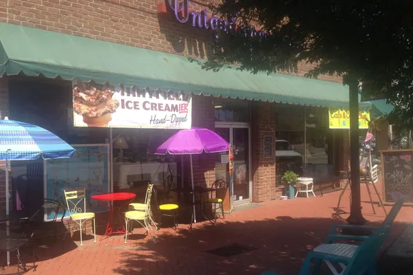 UniquExpressions, Coffee Shop/Cafe & Gallery