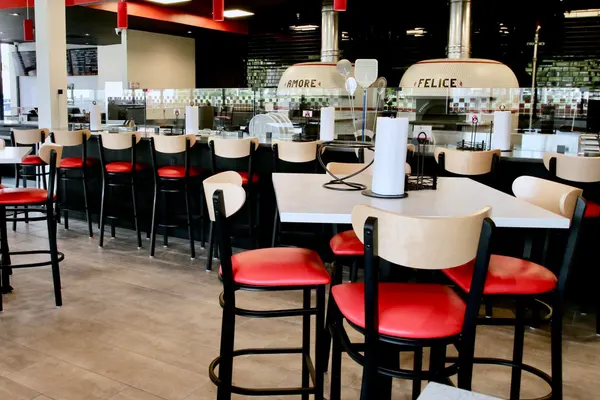 V Pizza & Tap Room - Lake Buena Vista