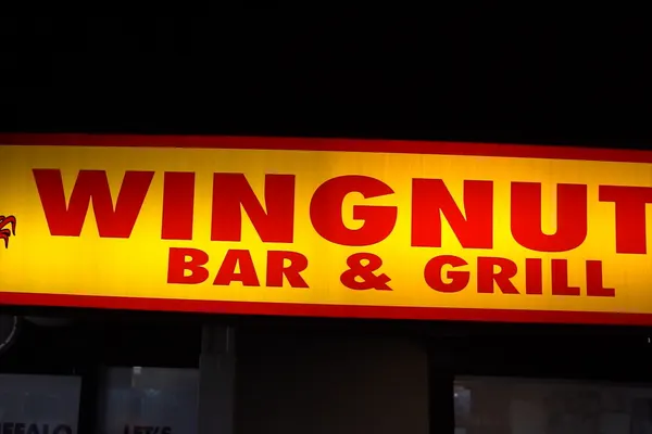 Wingnutz Lakeland