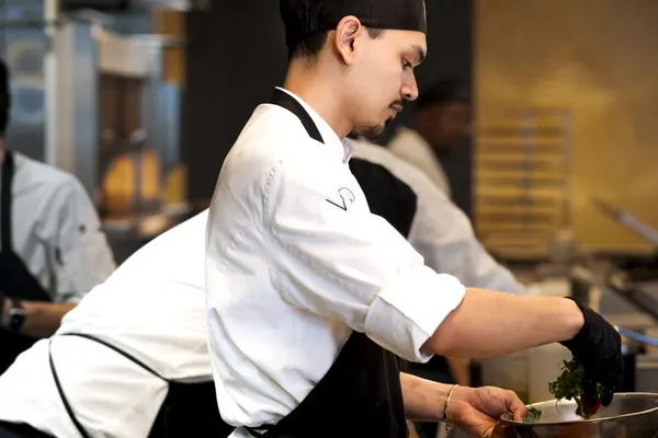 Wolfgang Puck Kitchen + Bar