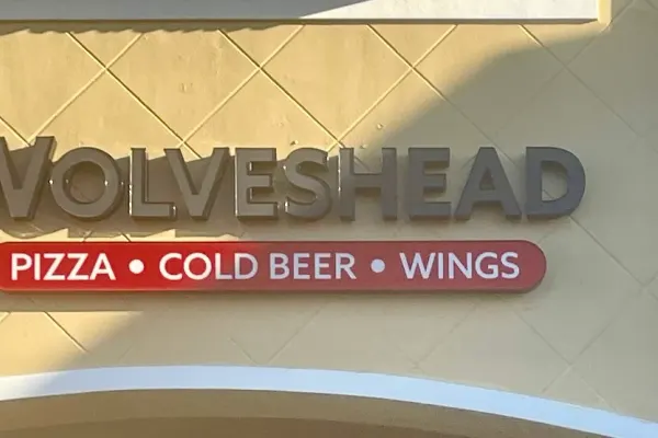 Wolveshead Pizza & Wings