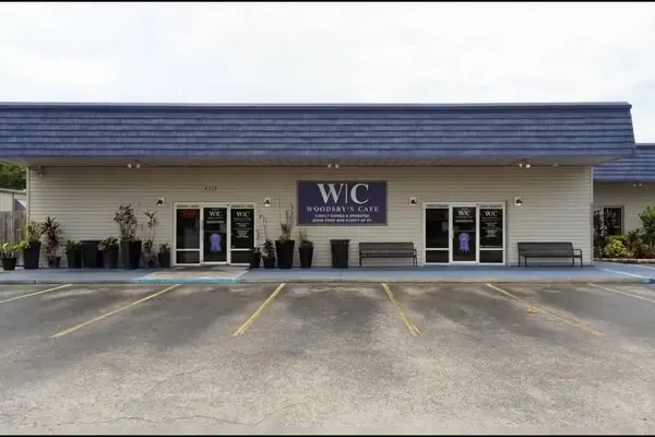 Woodsby's Cafe