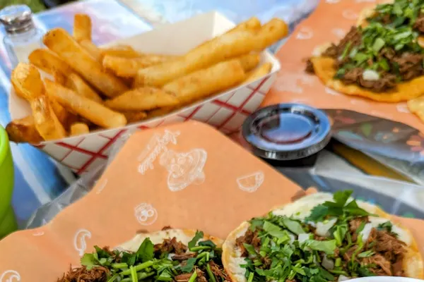 YAHUALES RED TACOS
