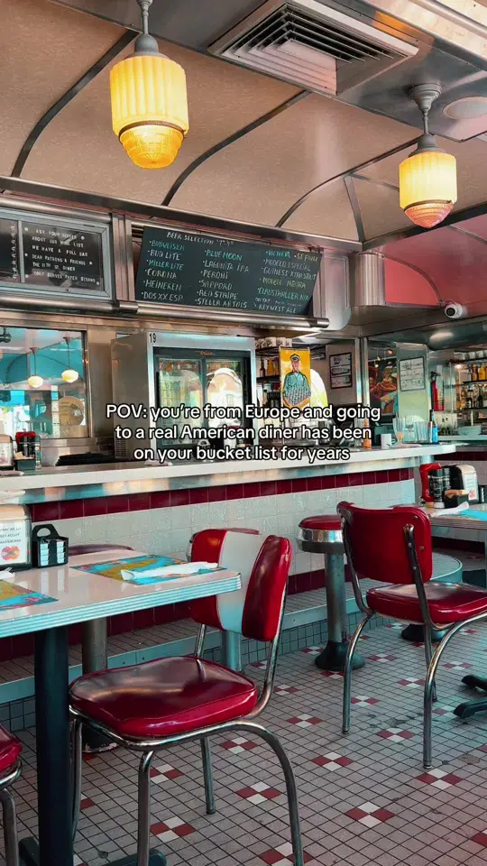 11th Street Diner in Miami Beach showing review, visit, video by neverreallyhome on TikTok