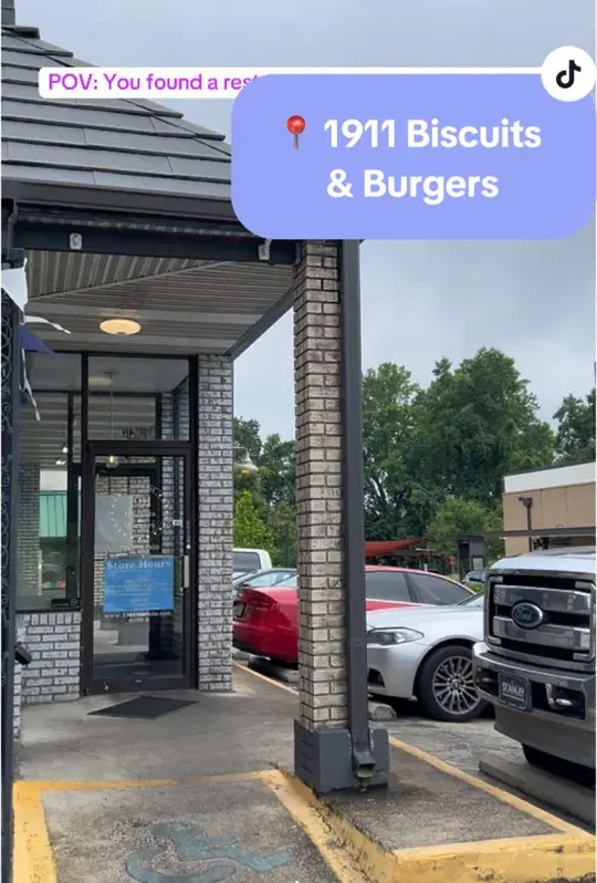 1911 Biscuits & Burgers in Smyrna showing review, visit, chicken biscuit, chicken sandwich, biscuits and gravy, video by bookedandboundless on TikTok