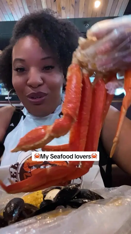 192 Crab & Lobster Juicy Seafood and Bar Restaurant in Kissimmee showing review, crab boil, video by tastinglifevlog on TikTok