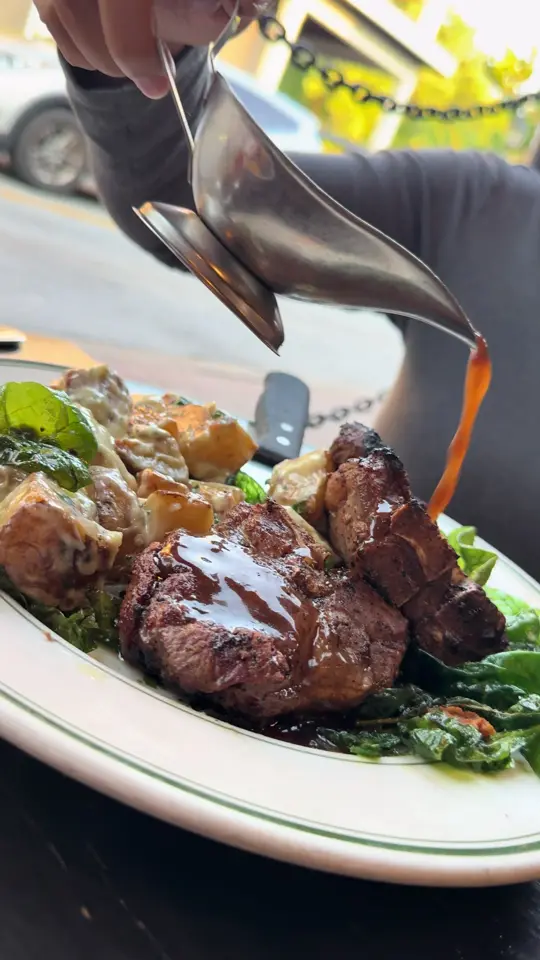 1920 Tavern in Roswell showing review, visit, speakeasy atmosphere, video by dudelovesfood on TikTok