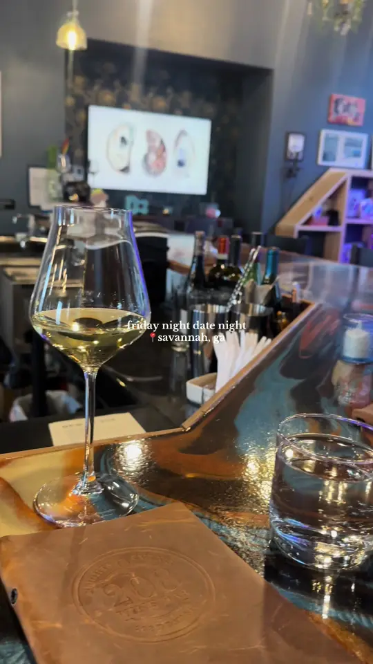 208 Wine Bar in Savannah showing wine tasting, seafood dinner, date night, video by clarissaathaw on TikTok