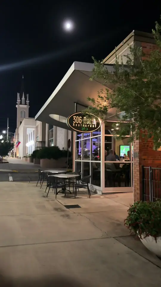 306 North Restaurant in Valdosta showing review, food, drinks, video by ramontok on TikTok