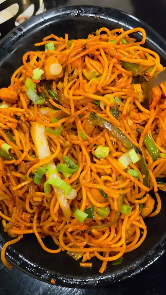 7 Spices Authentic Indian Restaurant and Bar in Warner Robins showing food, mixed platter, noodles, biryani, video by Discover Hub on YouTube