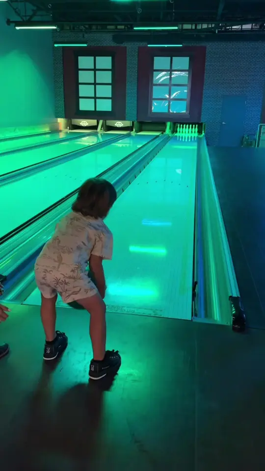 810 Entertainment - Estero in Estero showing visit, bowling, darts, billiards, axe throwing, arcade, family platters, chicken and steak quesadillas, chicken fingers, milkshakes, video by stephanieanne._ on TikTok