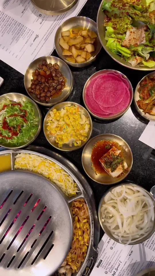 9292 Korean BBQ in Duluth showing restaurant visit, korean bbq, b combo, video by andrewloves_ on TikTok