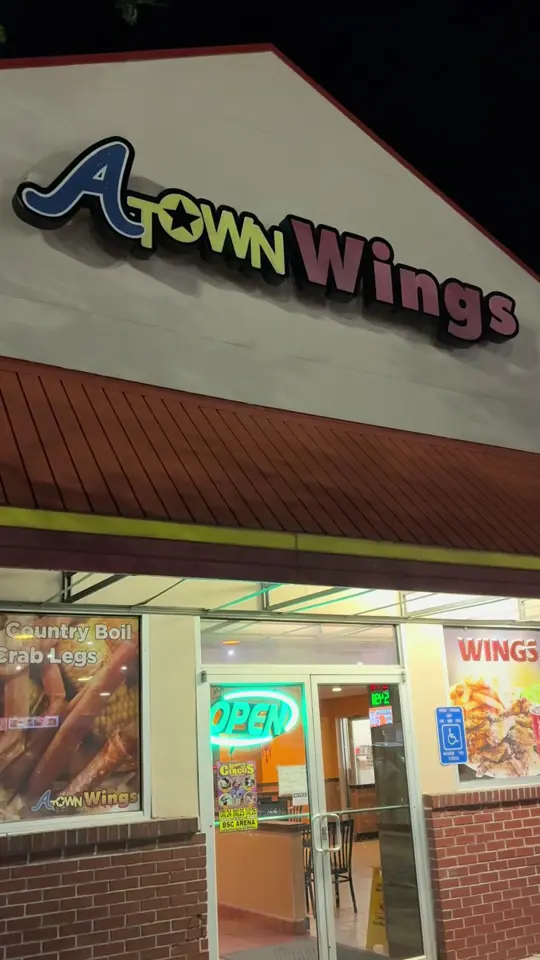 A Town Wings in Grovetown showing food, review, video by firethiefreviews on TikTok