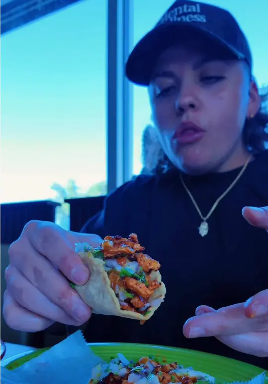 Agave Azul Gateway in Orlando showing food review, carne asada taco, chicken taco, salsas, homemade tortillas, video by ahthegr8 on TikTok