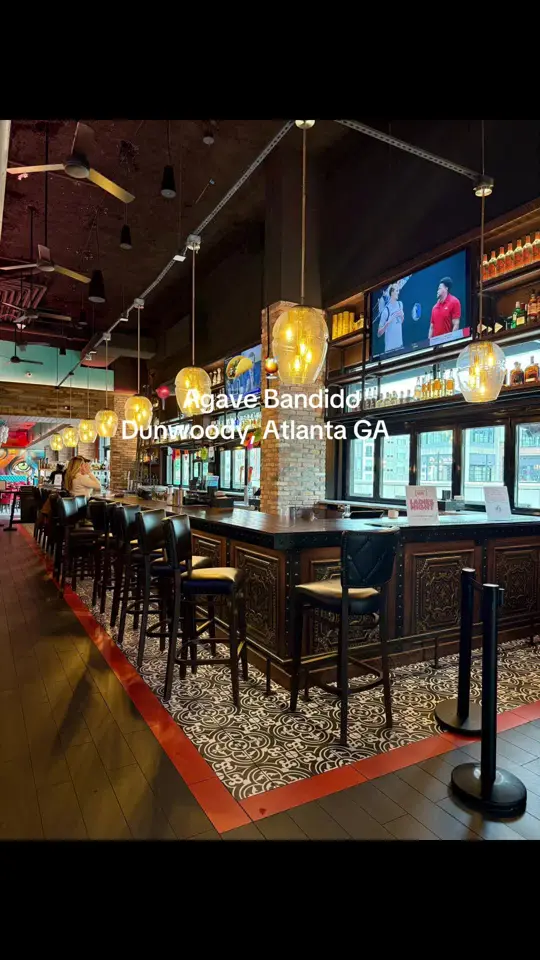 Agave Bandido in Dunwoody showing restaurant visit, mexican food, cocktails, video by jenxcruz on TikTok