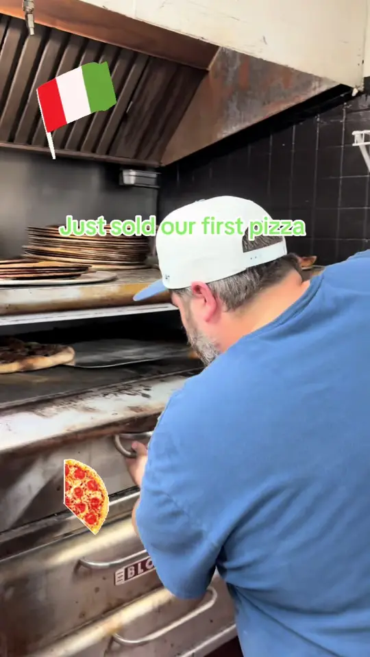 Aiello's Pizza and Subs in Inverness showing pizza, video by aiellos.pizzeria on TikTok