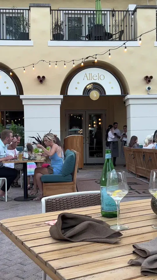 Allelo in St. Petersburg showing review, lamb bolognese pasta, charred cauliflower starter, cocktail, like a virgin, cocktail, sumac, video by mmtuccii on TikTok