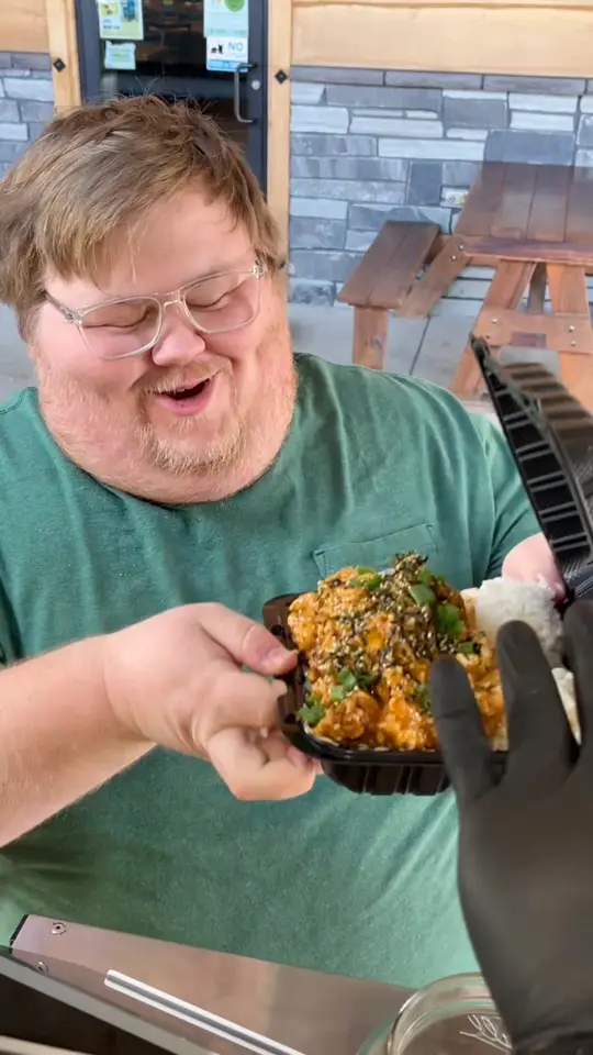 Aloha to Go in Seminole showing food, hawaiian, video by Collinthomaseverett on Facebook