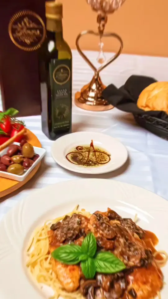  in Florida showing restaurant, italian cuisine, video by Amore Italian Ristorante on Facebook