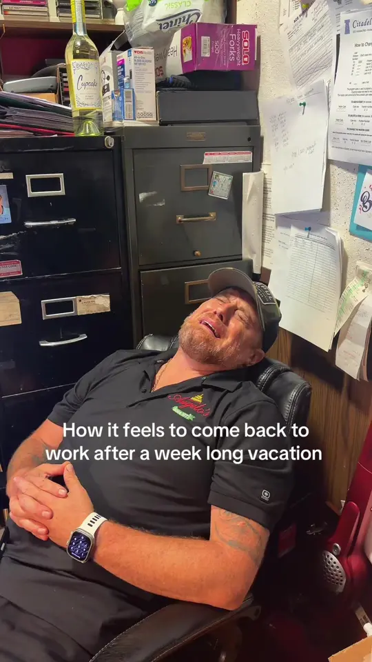 Angelo's Pizza House in Daytona Beach showing work life, vacation, video by angelosristorantee on TikTok