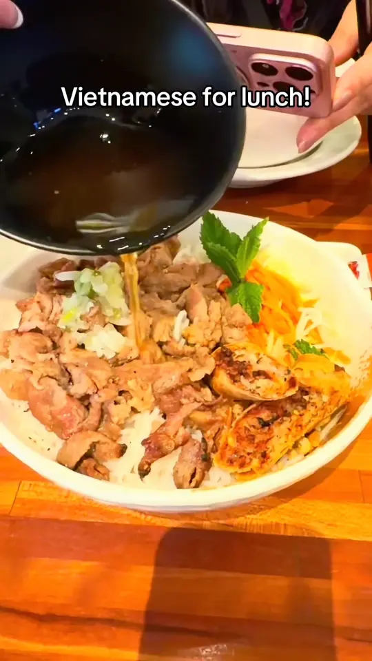 Anh's Kitchen Downtown in Atlanta showing food, noodle soup, video by Oh Snap! Let's Eat! on YouTube