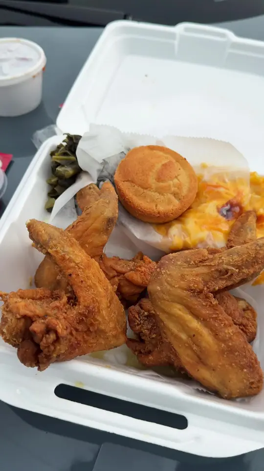 Annie Laura's Kitchen in Riverdale showing review, visit, video by infatuation_atl on TikTok