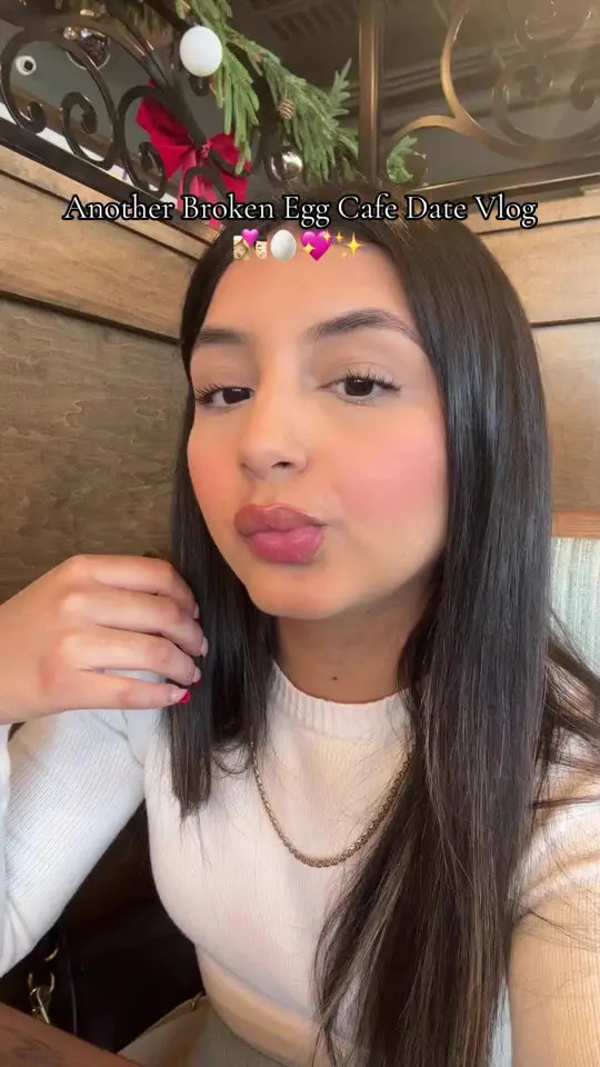 Another Broken Egg Cafe on TikTok, video by arriiaddnna23