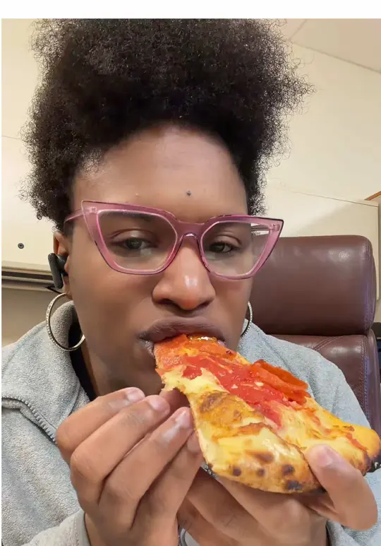 Anthony's Pizza on TikTok, video by her.selfmade