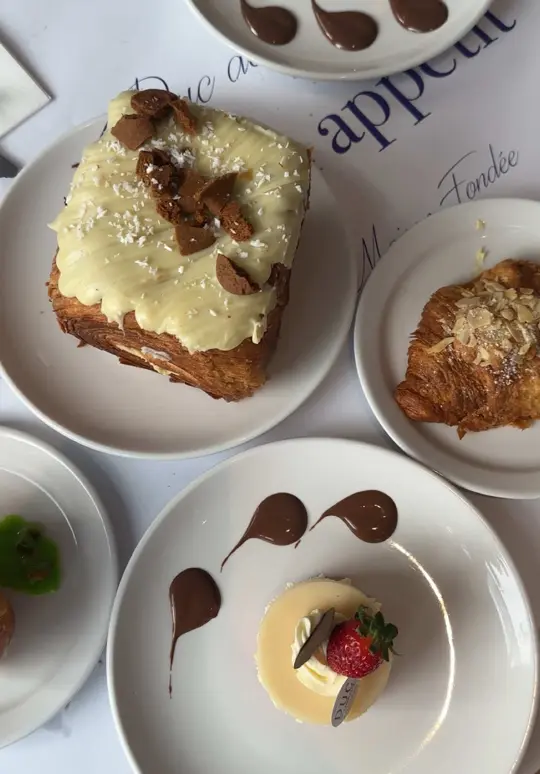 Apollo Diner in Melbourne showing brunch, elevated brunch experience, pastries, cocktail, coffee, ambiance, video by therealkco on TikTok