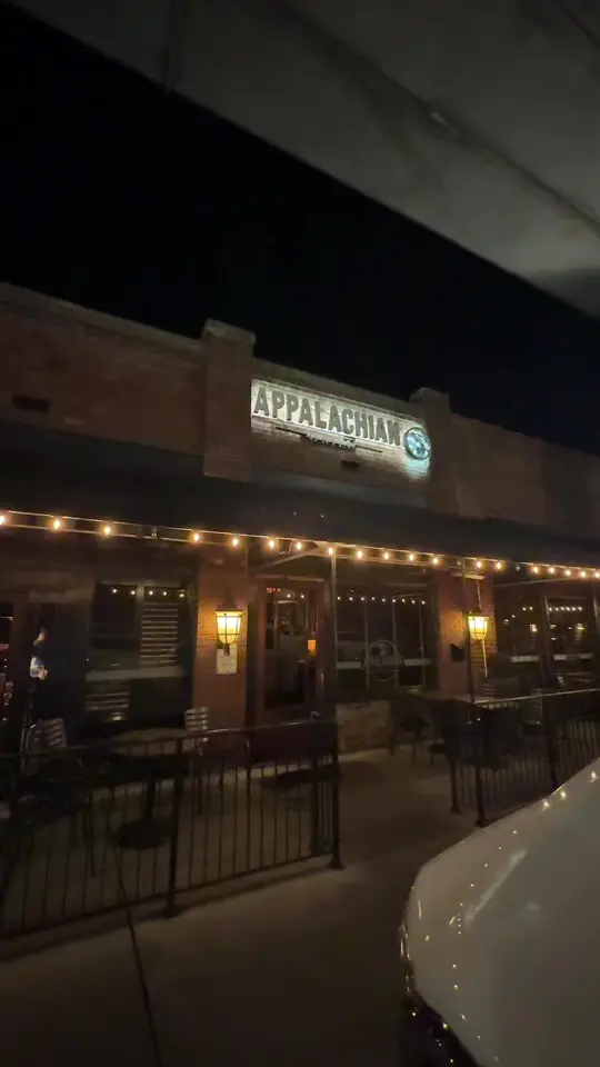 Appalachian Grill in Cartersville showing review, visit, atmosphere, vibe, video by emileelowesmith on TikTok