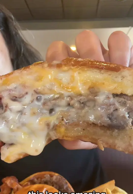 Applebee's Grill + Bar in Carrollton showing food, o-m-cheese burger, video by everybodyeatschris on TikTok