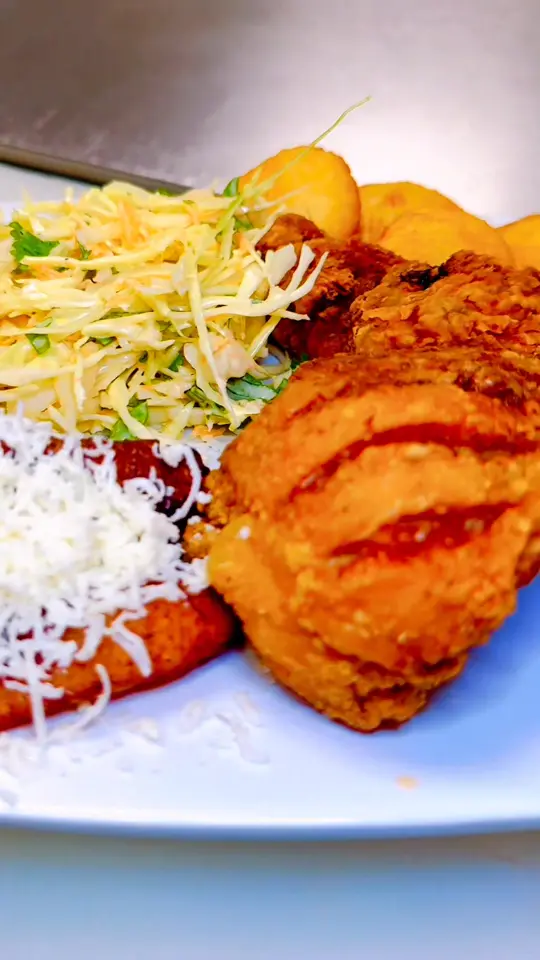 Arepas, Café & More Latin Food in Altamonte Springs showing arepas, empanadas, cachapas, patacones, pepitos, burgers, video by Arepas,Cafe & More on Facebook