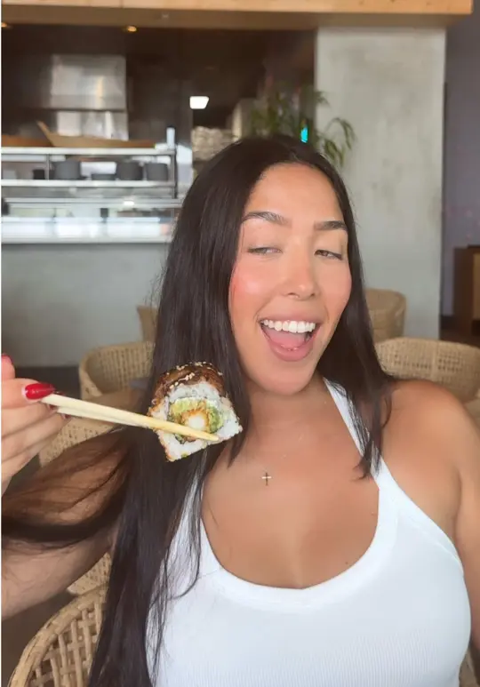 Arigatai Sushi in North Miami showing sushi, lunch special, hamachi tiradito, sushi crackers, video by yumoholic on TikTok