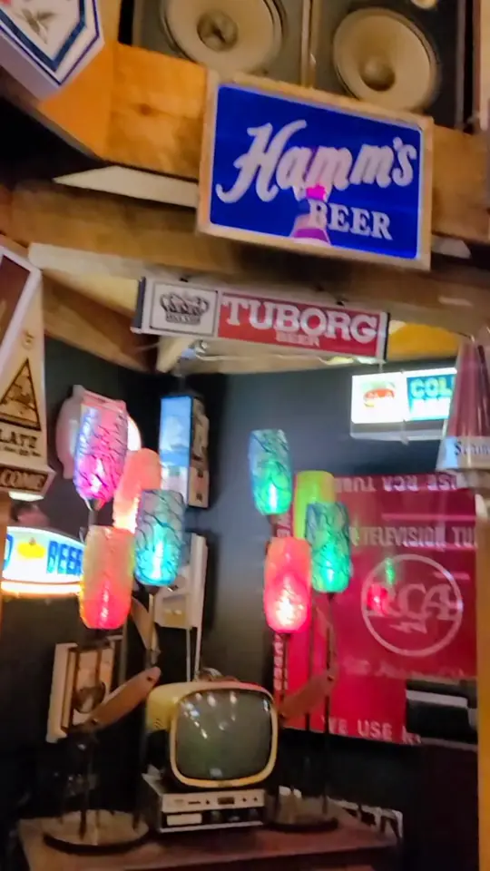 Ate Track Bar & Grill-Cartersville in Cartersville showing review, atmosphere, music, video by guybrushthreepwood911 on TikTok