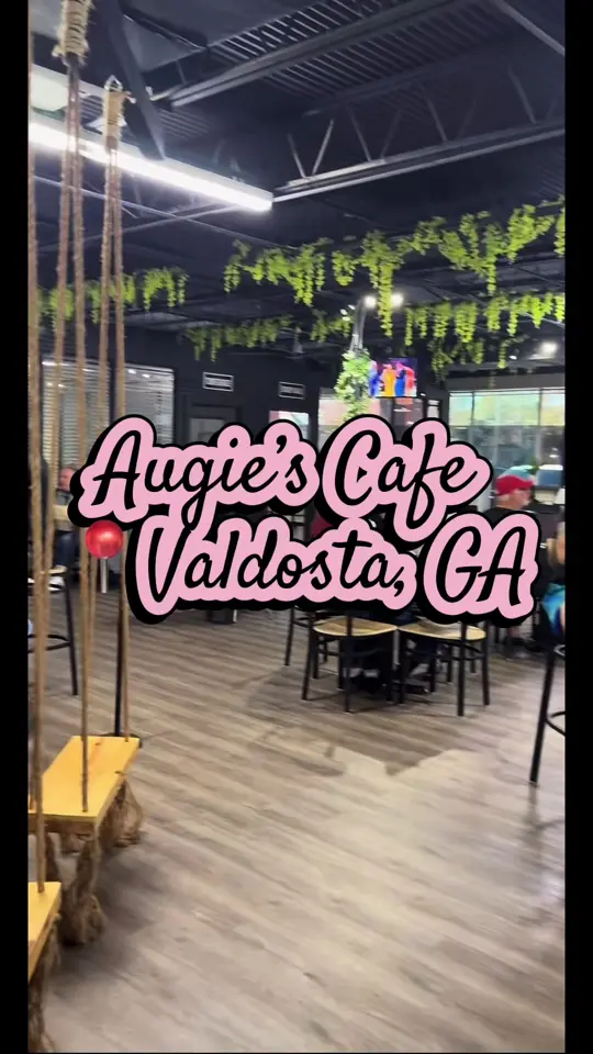 Augie's Cafe in Valdosta showing brunch, breakfast, video by evelynnventura on TikTok