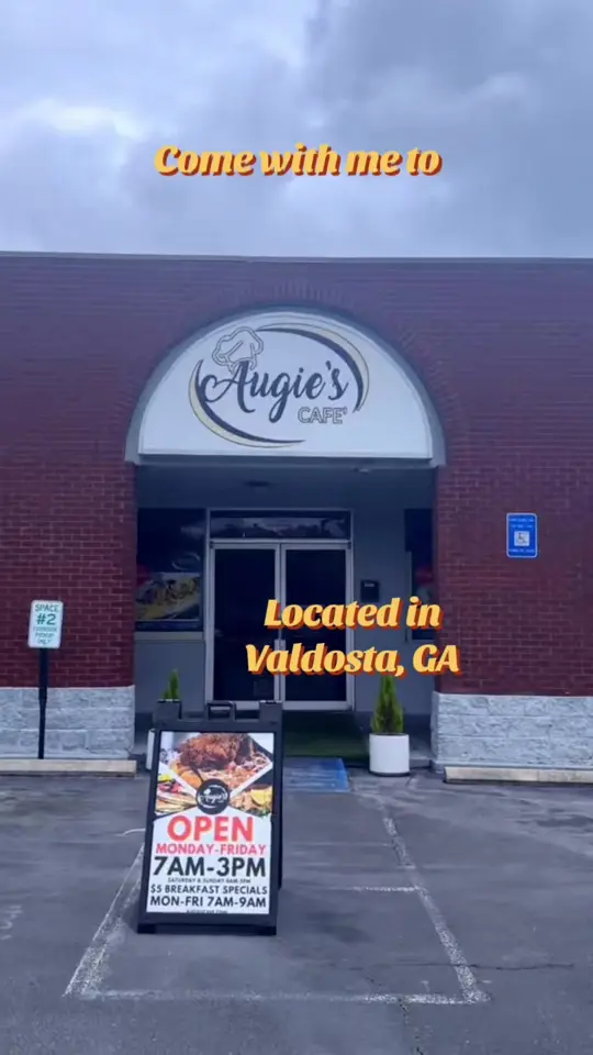 Augie's Cafe in Valdosta showing visit, review, video by beautyxsavageee on TikTok