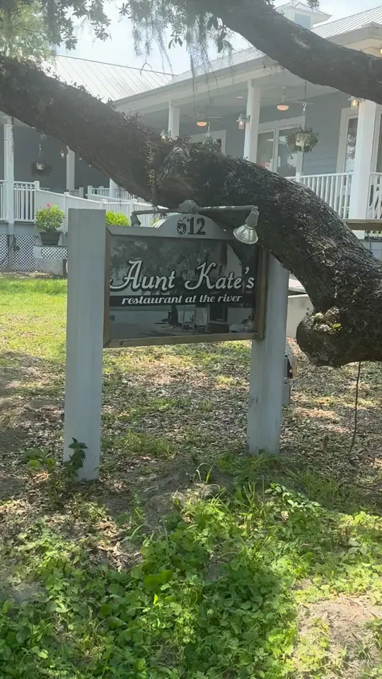 Aunt Kates in St. Augustine showing restaurant visit, waterfront dining, fried green tomatoes, key lime dipping sauce, house-made bread, tolomato river, video by The Saint Augustine Beach House on Facebook